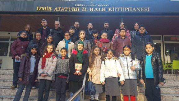 KONAK Projesi kapsamında Gezerek Okuyorum Etkinliğini gerçekleştirmek için Konak Şehit Fazıl Bey Ortaokulu koordinatörlüğünde Atatürk İl Halk Kütüphanesi ve Cumhuriyet Müzesine gezi düzenlendi.