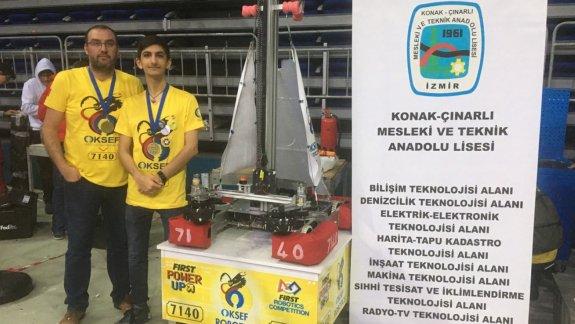 Konak Çınarlı Mesleki ve Teknik Anadolu Lisesi FRC Türkiye 2018 şampiyonasında 39 takım arasından Türkiye Şampiyonu Oldu.