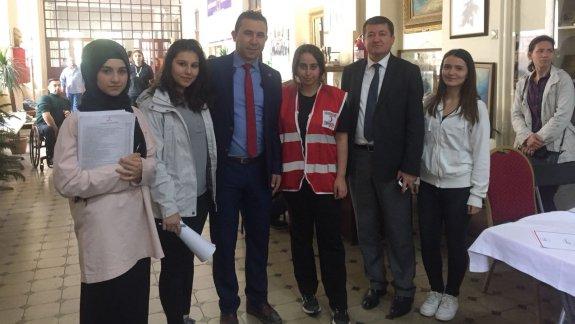 İzmir Namık Kemal Lisesinden Kan Bağışı Kampanyası