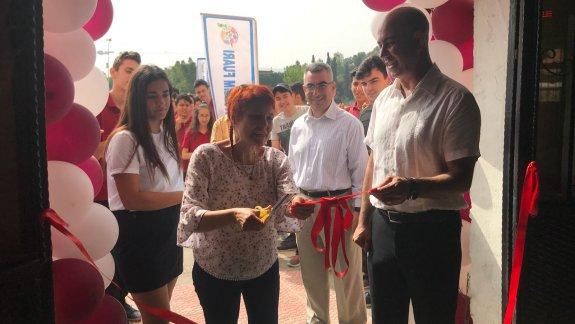 Konak Nevvar Salih Kampüs-1 Mesleki ve Teknik Anadolu Lisesinde TÜBİTAK 4006 Bilim Fuarı Açılışı Yapıldı.