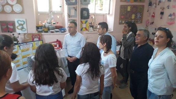 Tübitak 4006 Bilim Fuarı Konak Fatih Mehmet Ortaokulu nda açıldı.