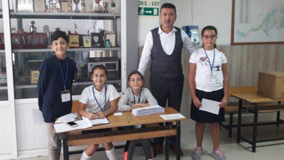 Alsancak Melih Özakat İlkokulu Öğrencileri Öğrenci Meclis Başkanlarını Seçtiler.