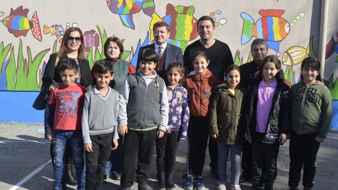 İlçe Milli Eğitim Müdürü Serdal ŞİMŞEK ve Şube Müdürü Filiz TÜRKMENOĞLU Konak Mustafa Kemal İlkokulu öğrenci, öğretmen ve okul yöneticileriyle bir araya geldi.