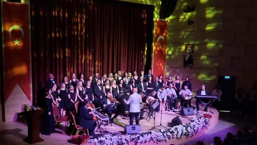 Konak Kaymakamlığı Türk Sanat Müziği Koro Konseri gerçekleştirildi. 